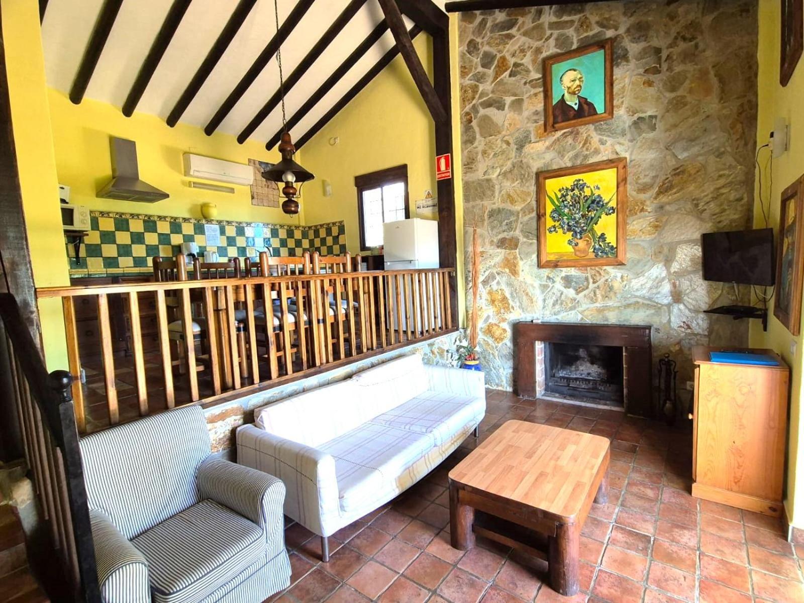 Rural Cottage, With Pool & Optional Private 6 Guests Jacuzzi โตล็อกซ์ ภายนอก รูปภาพ